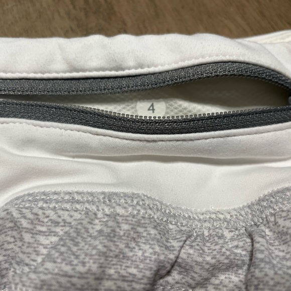 Lululemon Skort white and Grey size 4 - Picture 4 of 6